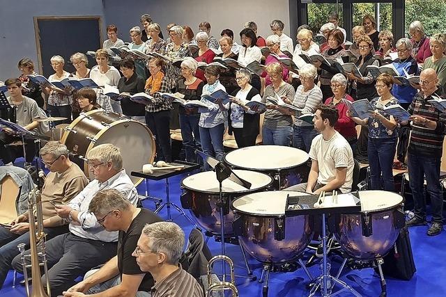 Kirchenkonzert mit 108 Musikern