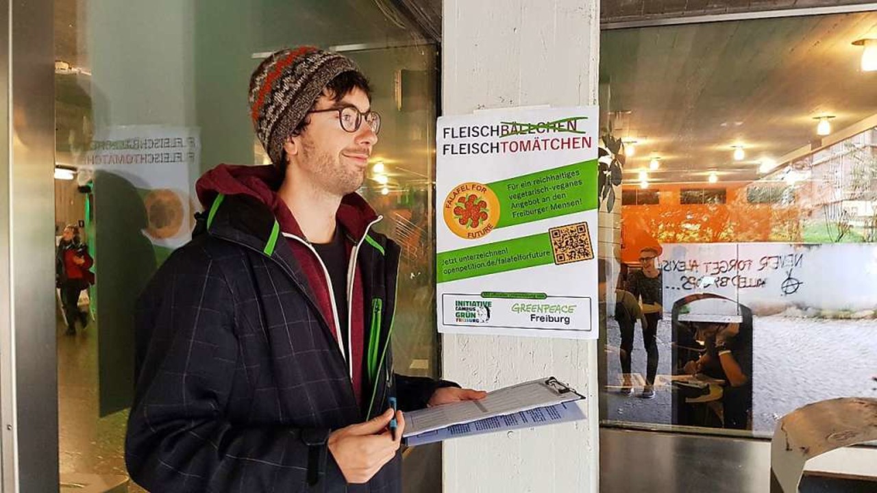 Der Freiburger Informatikstudent Lukas... Mensa ein veganes Essen pro Tag gibt.  | Foto: Caroline Horsch