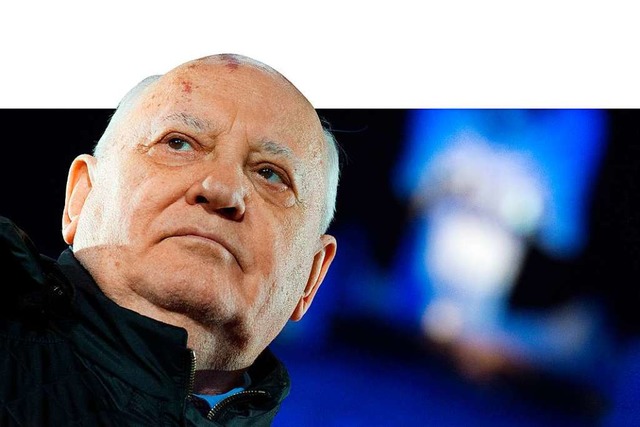Michail Gorbatschow beendete das atoma... dem Friedensnobelpreis ausgezeichnet.  | Foto: Bernd von Jutrczenka