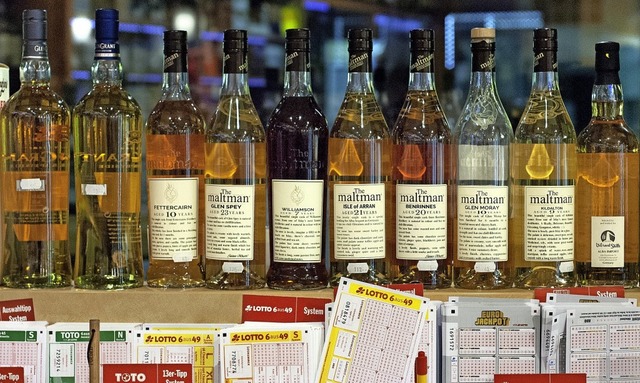 Whisky und Lotto &#8211; der Spirituos...ndler ist immer noch ein echter Kiosk.  | Foto: Stephan Elsemann; ACHTUNG: Nur in Rck...dem Fotografen Zweitverwertung mglich