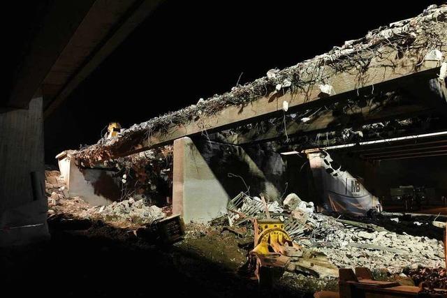 Fotos: Abriss der Autobahnbrcke an der Anschlussstelle Rust/Ringsheim