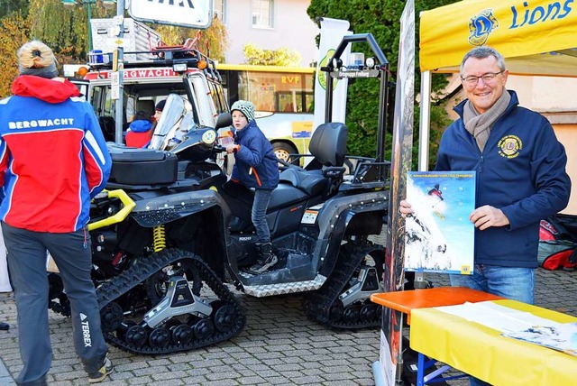 Stefan Lauble vom Lions-Club Dreisamta... neuen Gelndewagen anschaffen konnte.  | Foto: Gerhard Lck