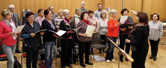 Der deutsch-russische Chor bereitet sich auf das Konzert vor.   | Foto: Heidi Fel