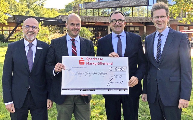 Der Vorstand der Sparkasse Markgrfler...fr die Brgerstiftung Bad Bellingen.   | Foto: Gemeinde Bad Bellingen