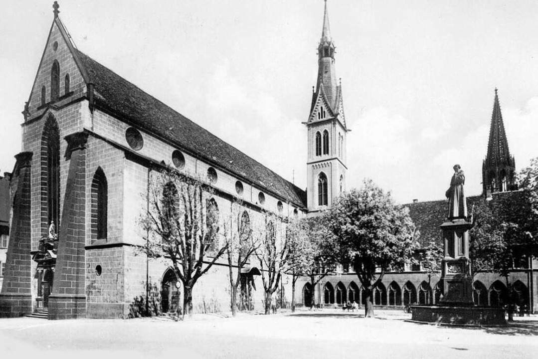 Der Rathausplatz mit St. Martinskirche um 1930.  | Foto: Archiv Hans Sigmund