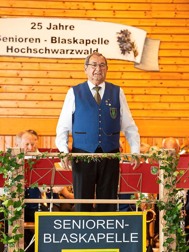 25 Jahre Seniorenblaskapelle Hochschwarzwald.  Ein grosses Fest in der Hochfirsthalle in Lenzkirch-Kappel mit viel Musik und Tanz.  Die Halle war vollbesetzt.