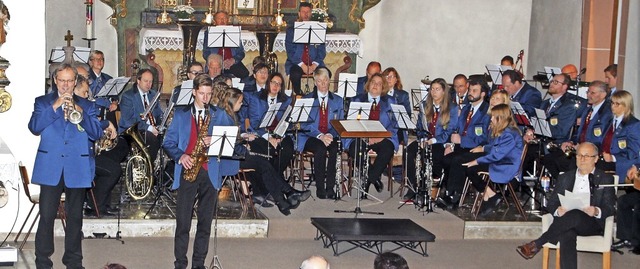 Nach zehn Jahren wieder ein Konzert in...: Der MV Bombach war Zuschauermagnet.   | Foto: Werner Schnabl