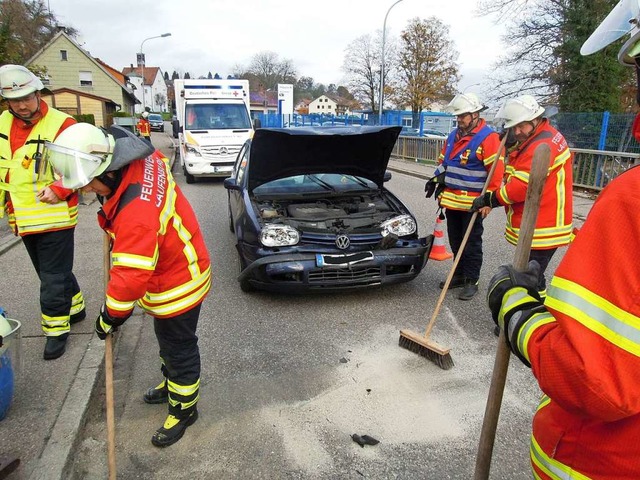 Zwei Leichtverletzte hat ein Auffahrun...in Laufenburg auf der L154  gefordert.  | Foto: Feuerwehr Laufenburg