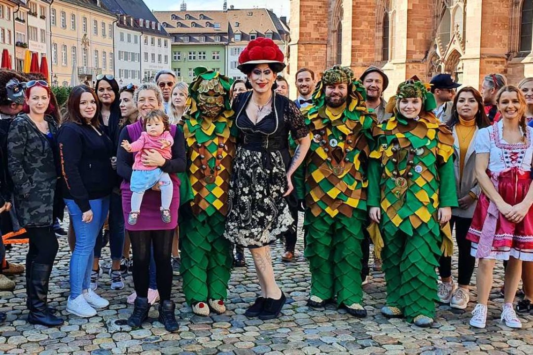 Party auf dem Mnsterplatz: &#8222;Zic...&#8220; wurde auch in Freiburg gedreht  | Foto: Betty BBQ