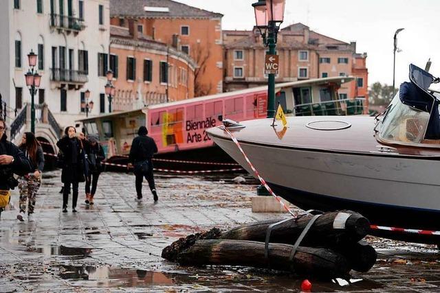 Hochwasser flutet Straßen und Paläste in Venedig