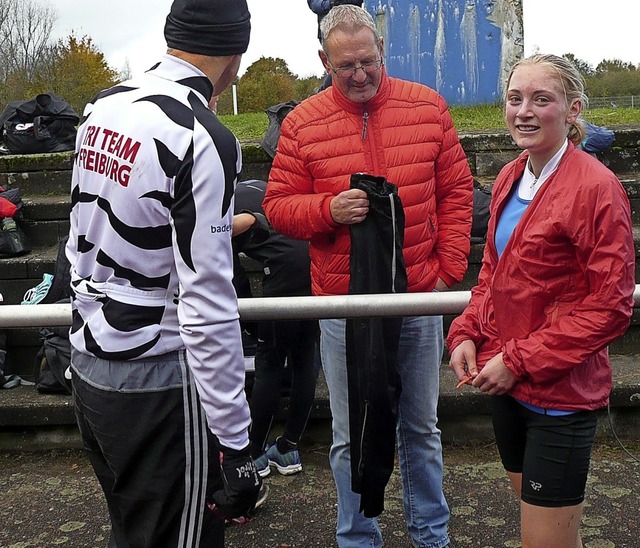 Silbermedaillengewinnerin Ellen Hermle...insch, der eine lange Hose parat hlt.  | Foto: Verein