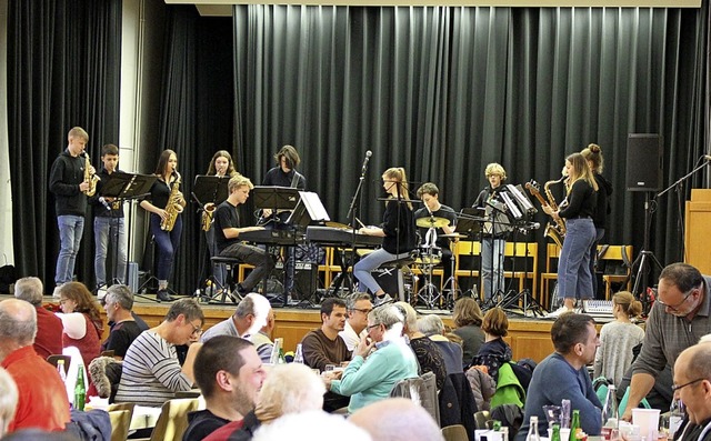 Musikalische Unterhaltung der SaxArounds der Musikschule  | Foto: Jana Fischer