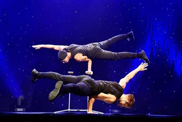 Dieses Berliner Künstlerduo kombiniert Breakdance und Akrobatik