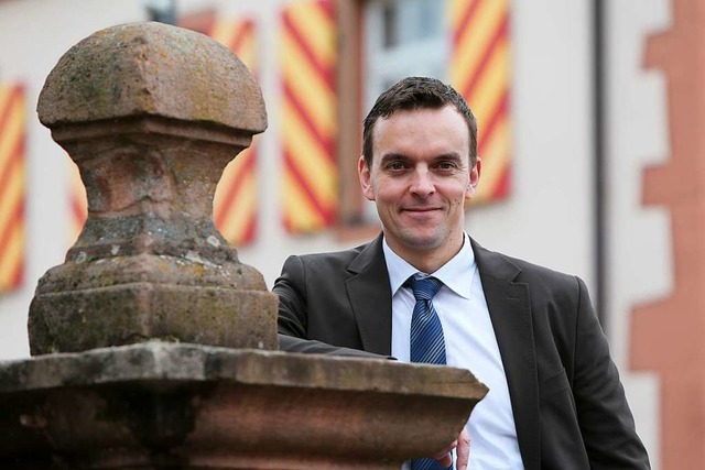 Brgermeister Erik Weide, hier vor dem Friesenheimer Rathaus  | Foto: Christoph Breithaupt