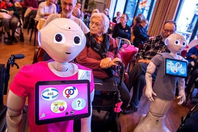 In Stuttgarter Einrichtungen unterstützen Roboter das Pflegepersonal