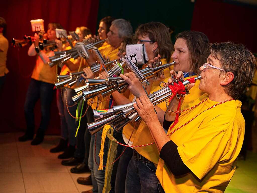 Die Rtenbacher Bachschalmeien brachten Stimmung ins Schulhaus.