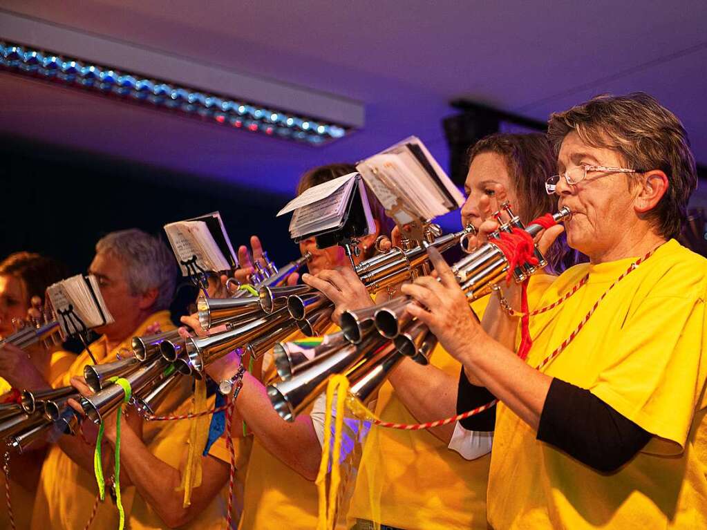 Die Rtenbacher Bachschalmeien brachten Stimmung ins Schulhaus.