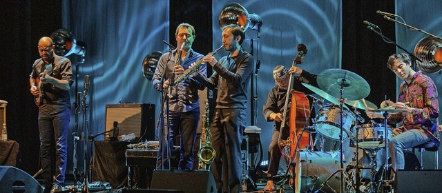 Unaufhaltsam daherstampfender Rhythmus... Texier Quintett bei der Jazzpassage.   | Foto: Armin Krueger