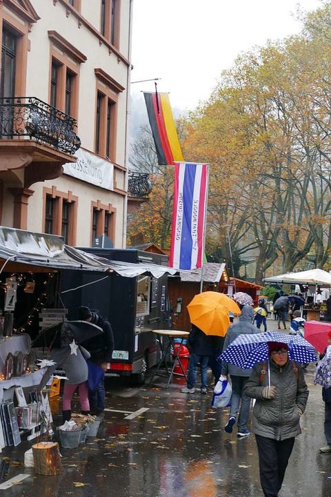 Am verkaufsoffenen Sonntag war das Wetter groteils nicht sehr einladend  | Foto: Sylvia Sredniawa