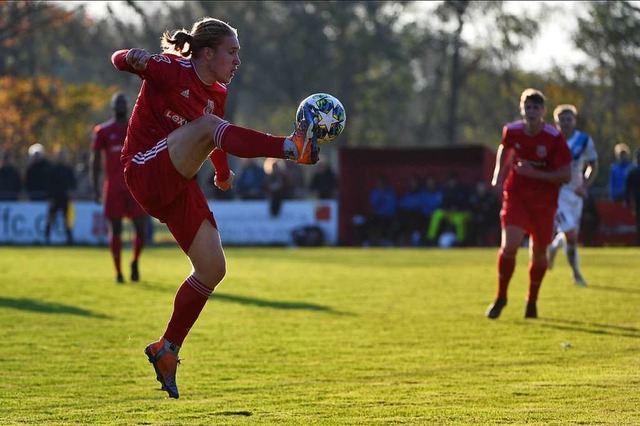 Eine Stunde lang spielte Konstantin Fr...schtzen Artur Fellanxa ausgewechselt.  | Foto: Achim Keller