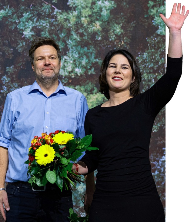 Robert Habeck und Annalena Baerbock nach der Wiederwahl in Bielefeld  | Foto: Guido Kirchner (dpa)