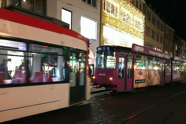 Liegengebliebene Tram legt Straenbahnverkehr in Freiburg lahm