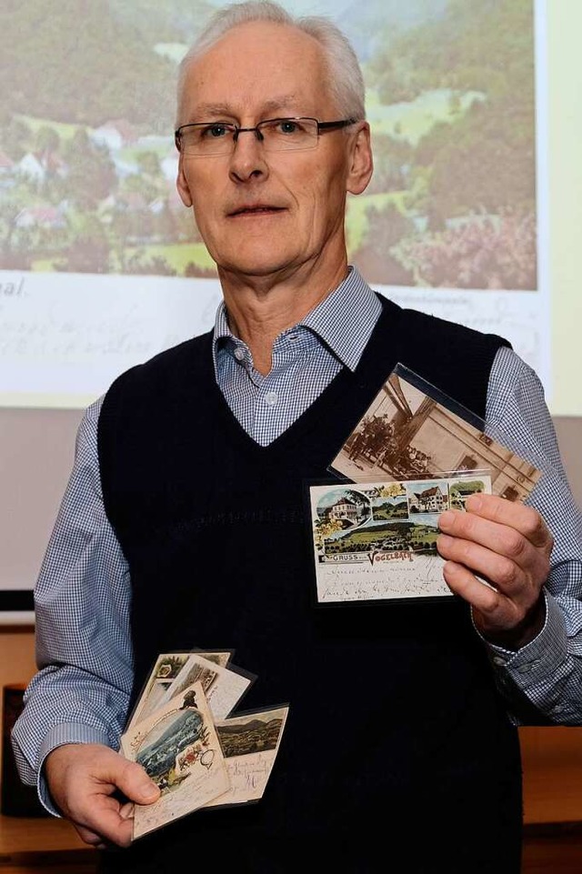 Seit ber 50 Jahre  sammelt Fred Wehrl... Postkarten aus dem oberen Kandertal.   | Foto: Birgit-Cathrin Duval