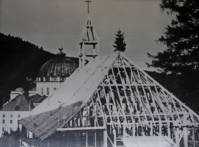 Richtfest der evangelischen Kirche &#8...        sind die Bilder nahezu gleich.  | Foto: Repro Thomas Mutter