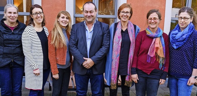 Von links: Beate Schmidtgen (Evangelis...e)und Manuela Sell (Haus der Diakonie)  | Foto: Ansgar Taschinski