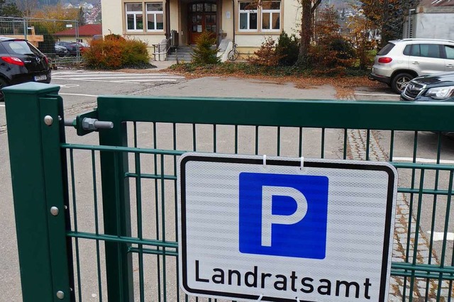 Die Brgermeister befrchten eine Gesa...r Landratsamtsauenstelle in Neustadt.  | Foto: Peter Stellmach