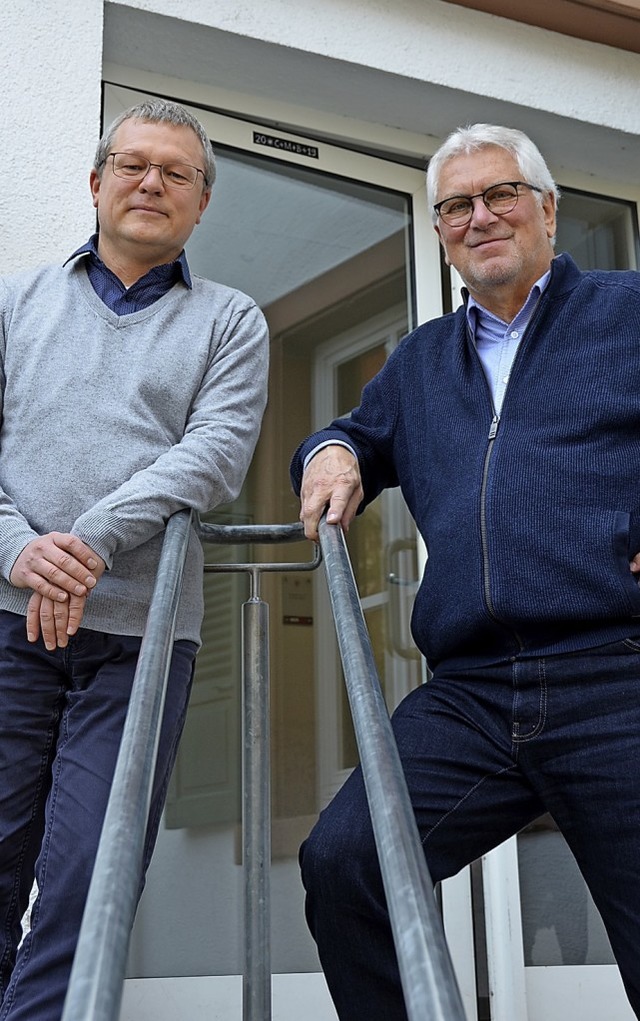 Hans-Jrgen Decker (rechts) und Stefan...ekan des Dekanats Endingen -Waldkirch.  | Foto: Felix Lieschke