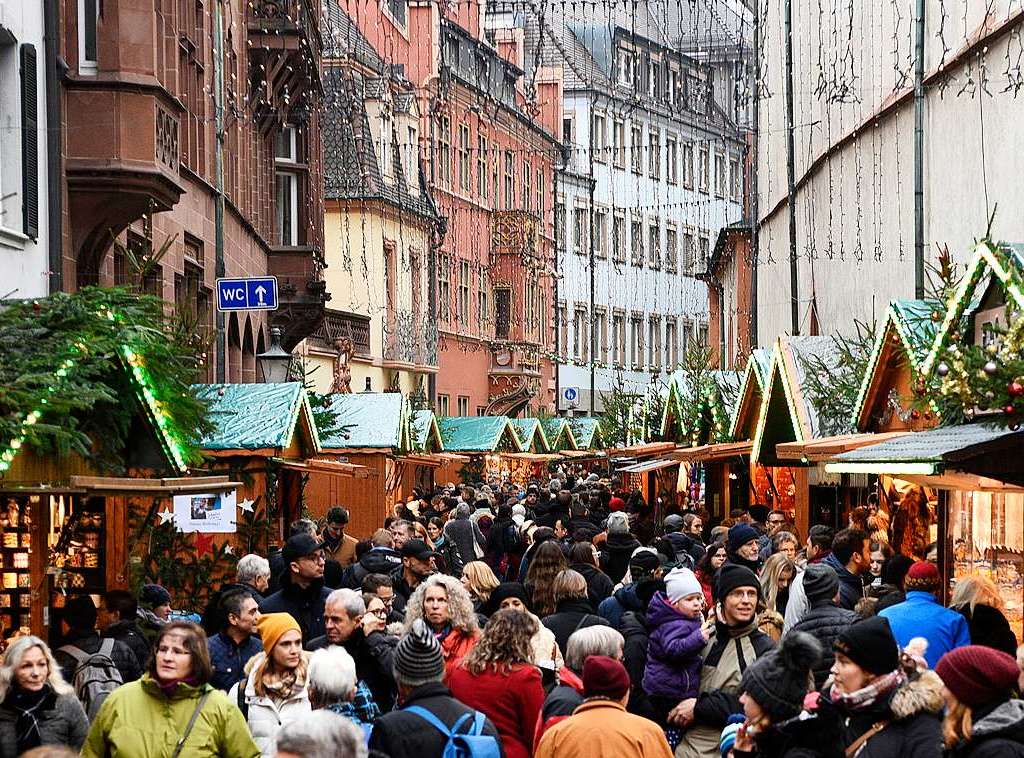 Start in die Adventszeit: Der Freiburger Weihnachtsmarkt 2019