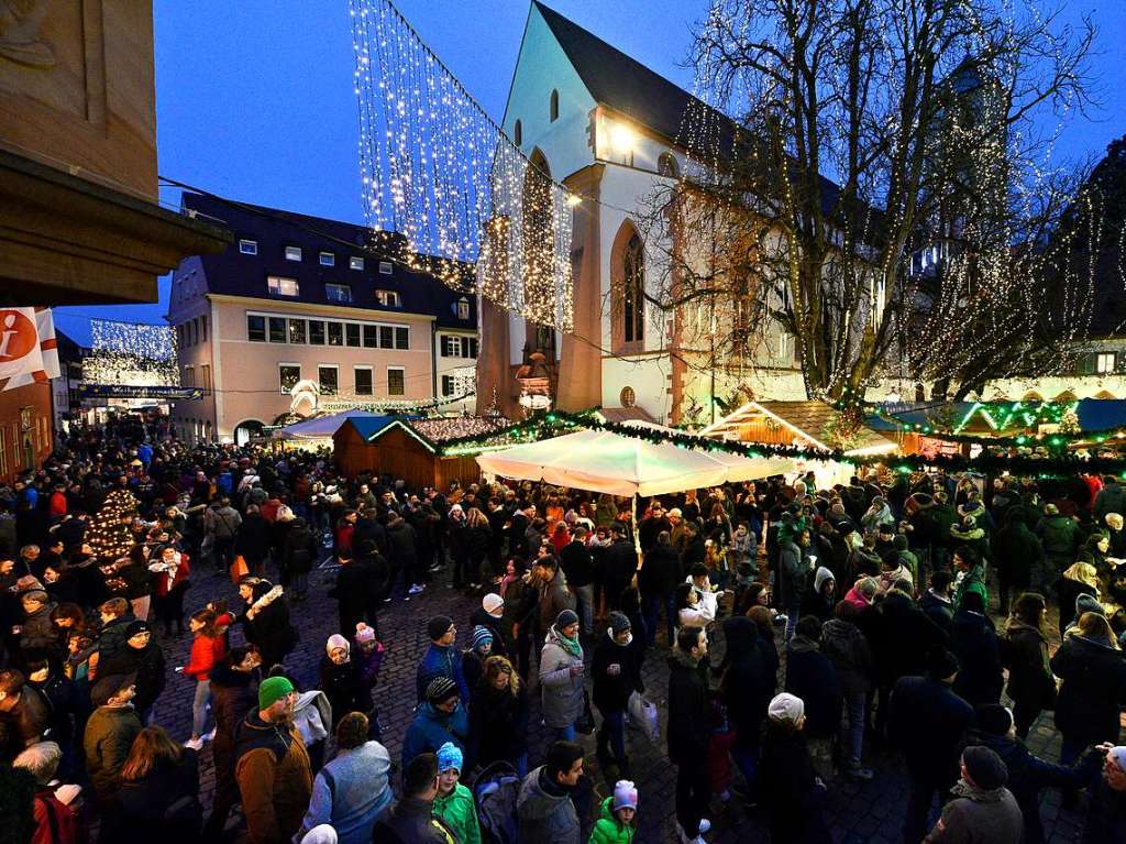 Start in die Adventszeit: Der Freiburger Weihnachtsmarkt 2019