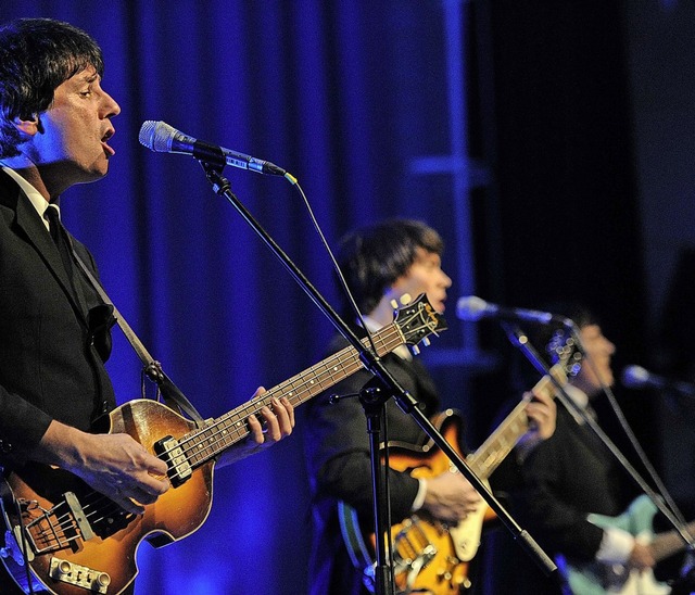 Die Silver Beatles aus Osnabrck rockt...tney (Michael Becker, links im Bild).   | Foto: Bettina Schaller