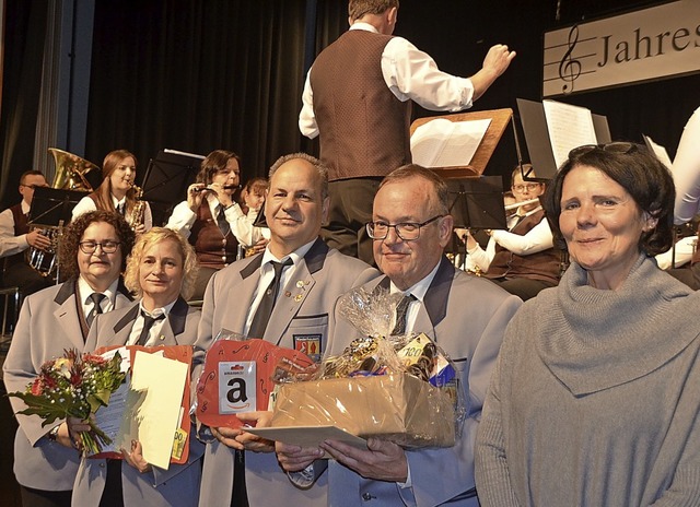 Neben einem Abwechslungsreichen Konzer... Doppelkonzert in Rheinhausen geehrt.   | Foto: Jrg Schimanski