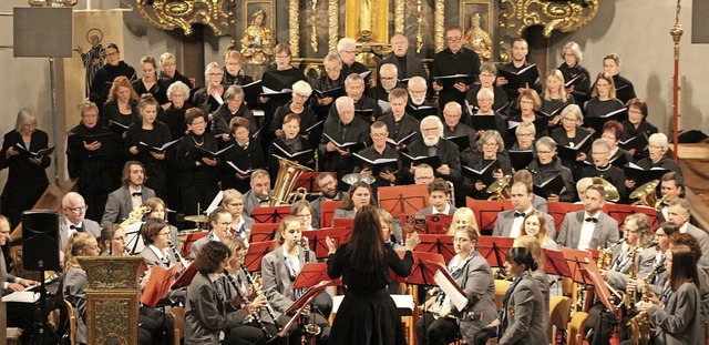 Vorzglich harmonierten das Orchester ...us bei einem auergewhnlichen Konzert  | Foto: Erich Krieger
