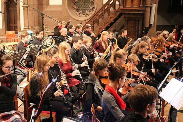 Das THG-Orchester &#8211; hier beim We.... Dezember die zentrale Rolle spielen.  | Foto: Anja Bertsch
