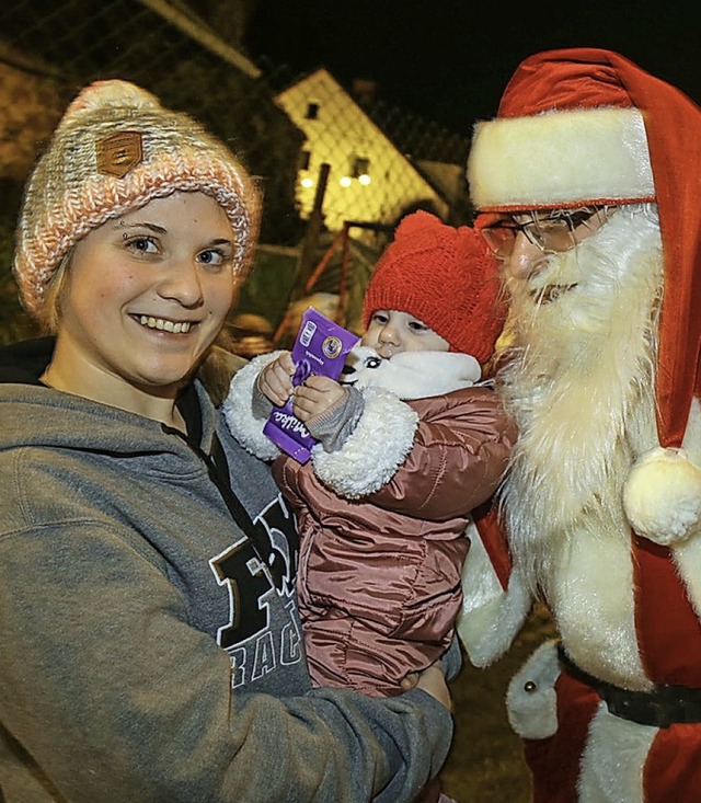 Der Weihnachtsmann besucht wie hier in Kippenheim die Weihnachtsmrkte.   | Foto: Sandra Decoux-Kone