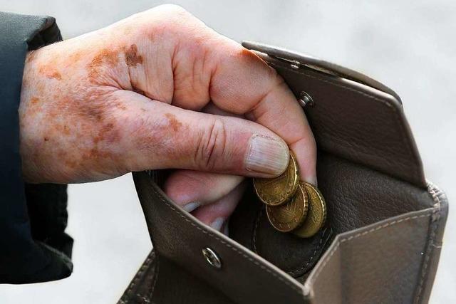 Dieb greift in Bad Säckingen einem Senior in den Geldbeutel