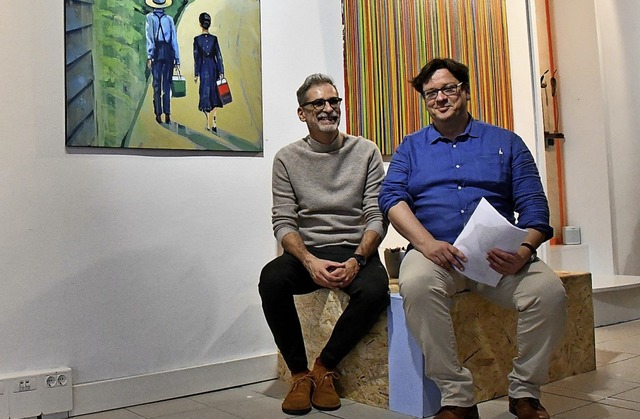 Philippe Bordonnet (rechts) und Andrea...en Pop-up Gallery in Lrrach-Stetten.   | Foto: Barbara Ruda