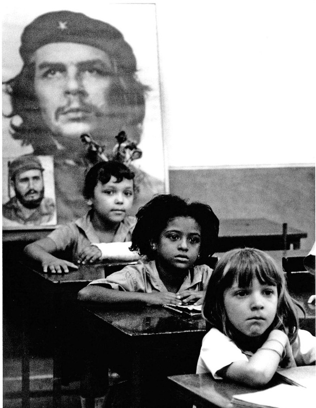 Barbara Klemm:  Schulklasse in Havanna, Kuba (1969)  | Foto: -