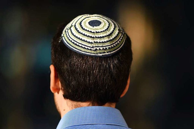 Die Kippa ist die traditionelle jdische Kopfbedeckung (Symbolbild).  | Foto: Uli Deck