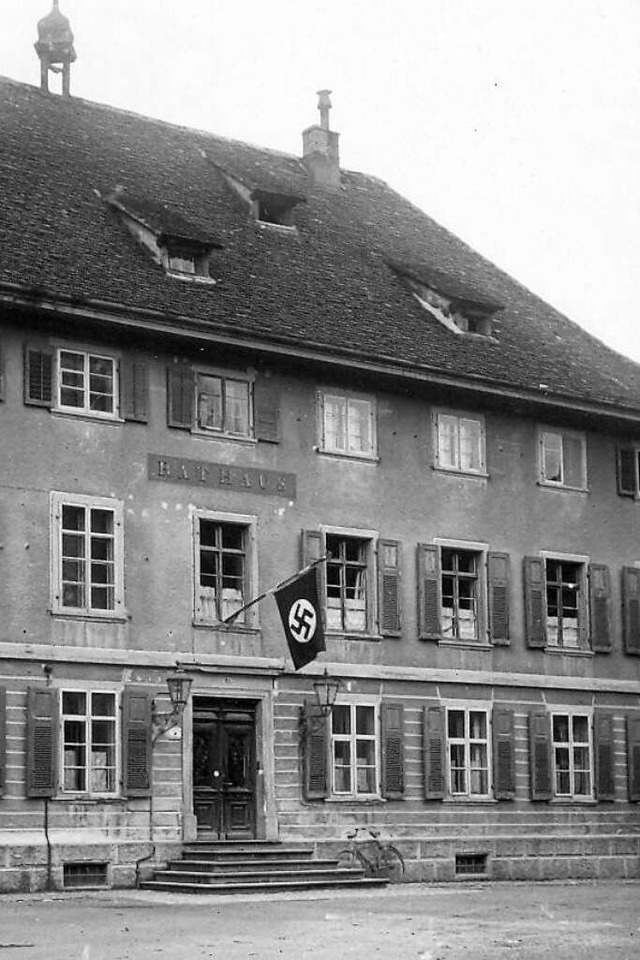 Seit 1933 war das Sckinger Rathaus in...t zur Schalt- und Nachrichtenzentrale.  | Foto: Stadtarchiv Bad Sckingen