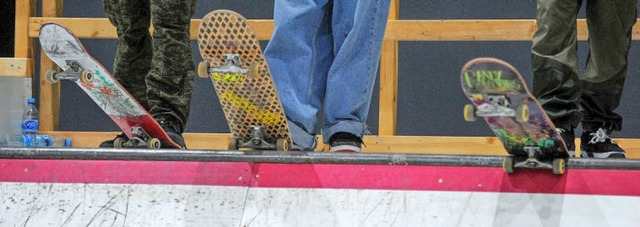 Beklebte Bretter, lssige Hosen &#8211... Skaten zhlen Spa und Zusammenhalt.   | Foto: Pressebro Schaller