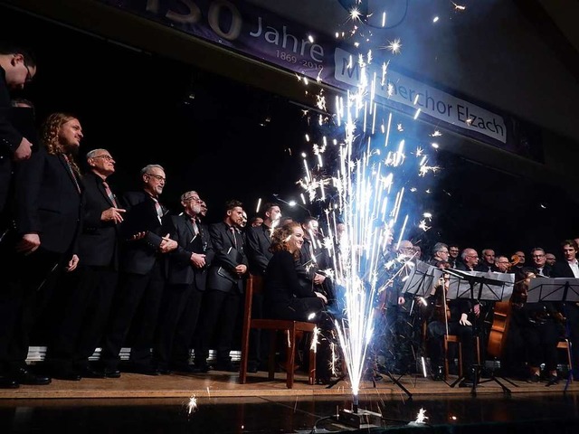 Ein Feuerwerk der Chormusik prsentier...mit seinen Gsten im Jubilumskonzert.  | Foto: Kurt Meier