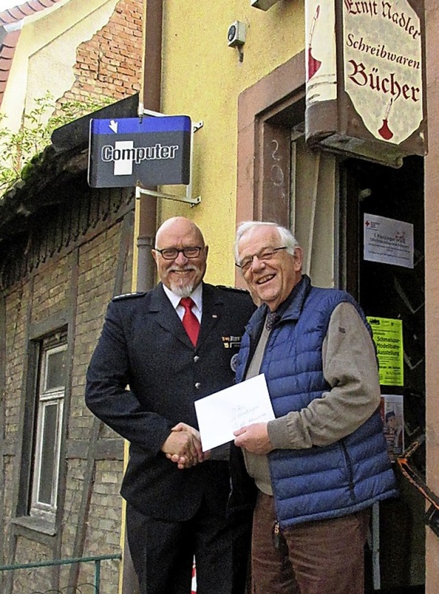 100 Jahre betreibt die Familie Nadler schon den Schreibwarenladen in Nordweil.   | Foto: Reiner Merz