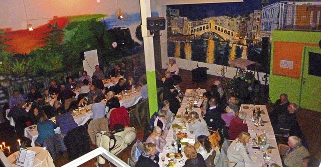 Ein riesiges Bild der Rialto-Brcke in...beim Film-Dinner die passende Kulisse.  | Foto: Verein