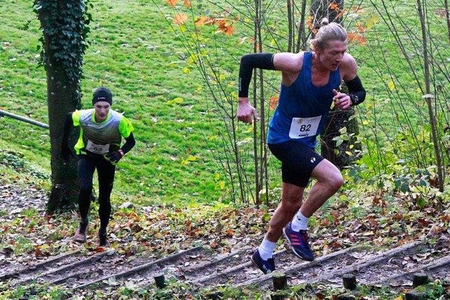 Bei diesem Anstieg liegt der sptere Z...gen noch vor dem Sieger Niklas Martin.  | Foto: Winfried Stinn