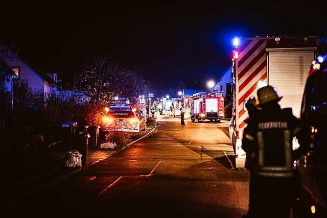 70 Feuerwehrleute bei Brand in Ebringer Wohnhaus im Einsatz