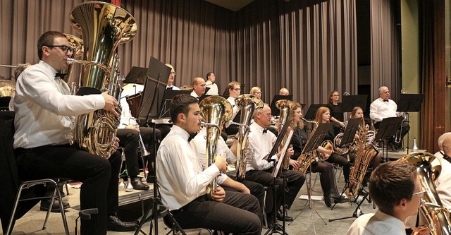 Der Musikverein Forchheim beim Konzert am Samstagabend.   | Foto: Helmut Hassler